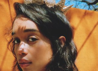 Fashion Editorial : wineomom:
sand-snake-kate:
Laura Harrier by Rebekah…