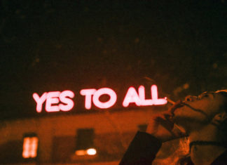 Fashion : @fashiondailymag // YES TO ALL neon (via @abduction).