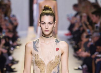Fashion : fashiondailymag:delicate details, DIOR .