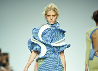 Fashion : fashiondailymag:
fantastic emerging designers: FASHION EAST //…