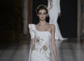 Fashion : fashiondailymag:
glittery good. tony ward haute couture fw…