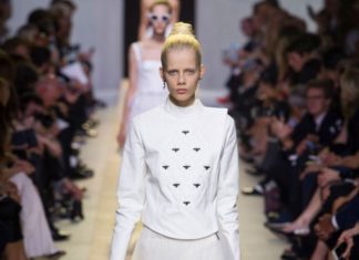 Fashion : fashiondailymag:
here come the whites // flirty meets fencing…