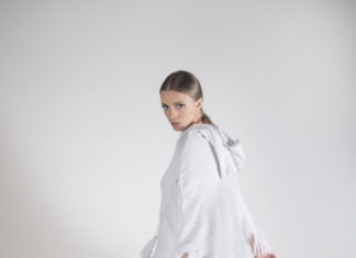 Fashion : fashiondailymag:
MARIA ARISTIDOU ss17 COUTURE PARIS
White