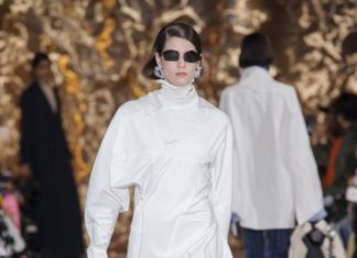 Fashion : fashiondailymag:
pale. ACNE STUDIOS fall 2017 faves.(ph…