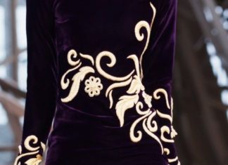 Fashion : fashiondailymag:
velvet + gold details from designers DAR NASEEM…