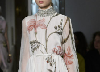 Fashion : Giambattista Valli SS17
Posted by x