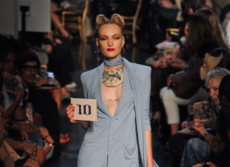 Fashion : Jean Paul Gaultier SS12
Posted by x