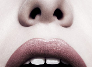 Fashion : lip power. PMG UNLIMITED