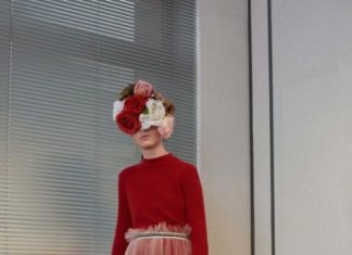 Fashion : Mother of Pearl Resort 2017