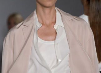Fashion : Valentin Yudashkin SS17Posted by x