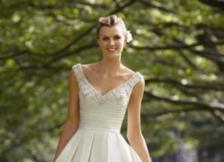 Short Wedding Dresses : 23 Beautiful Short Wedding Dresses… Or pretty white dresses-Great dresses…