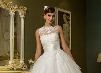 Short Wedding Dresses : A vintage-inspired lace and tulle tea length wedding dress! Such a ladylike choi…