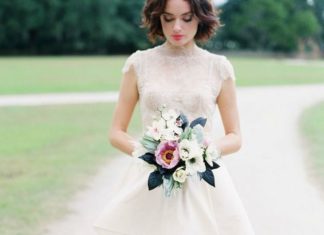 Short Wedding Dresses : High-low hem lace wedding dress, love the skirt so much!! And a link to the &quo…