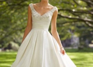 Short Wedding Dresses : LOVE this!!! 2013 Sparkle Bridal wedding short dress aline vneck by VEIL8, $99.0…
