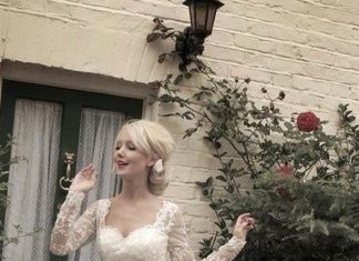 Short Wedding Dresses : Lynn-Ann, I know you already have a different idea in mind but I had to post thi…