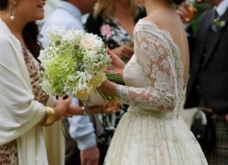 Short Wedding Dresses : Tea length. I want to at least try one on…