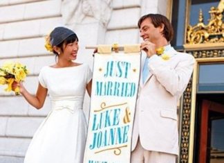 Short Wedding Dresses : The way her pastel yellow shoes, veil, and bouquet accentuate her adorbs vintage…