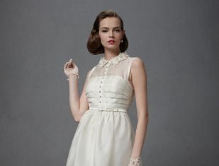 Short Wedding Dresses : The way this collared dress reveals a sliver of sexy exposed skin. | 51 Beautifu…