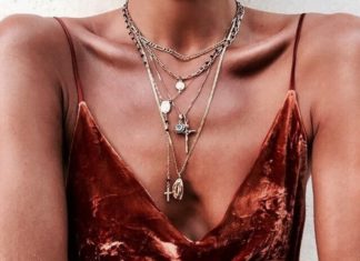 Street Style : streetstyleplatform:Layered Necklace