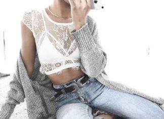 Street Style : White Lace Top