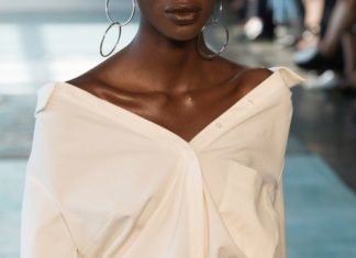 Street Style : White Off Shoulder Blouse