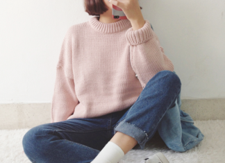 Street Style : x Pink Knit Sweater
