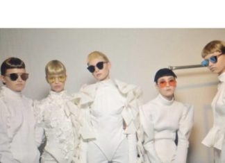 Fashion : fashiondailymag:Fantastic attitude #gentlemonster #nyfw 📷…