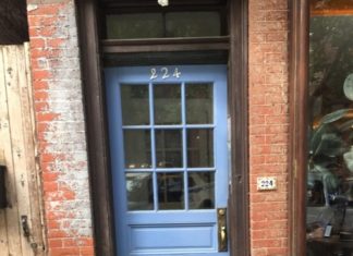 Fashion : fdmlovesflowers:
Blue door in chelsea 💙
My pic