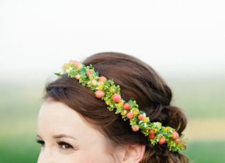 Wedding Hair With Flowers & jewels : Ally & Alex – Bluemont Vineyard – Loudoun Weddings