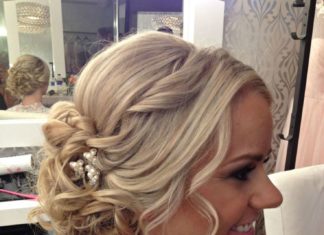 Wedding Hair With Flowers & jewels : Beautiful Beachy Updo! Hair: www.krystieann.com Venue: Jellyfish Restaurant Punt…