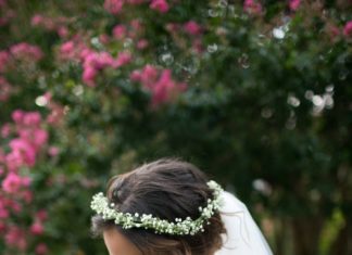 Wedding Hair With Flowers & jewels : Beautiful bride with a flower crown // Bridal session in Salisbury, North Caroli…