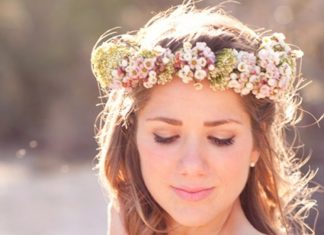 Wedding Hair With Flowers & jewels : Bridal Accessories Are very popular this year, for 2013… HWich is why you shou…