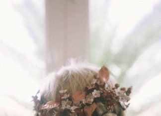 Wedding Hair With Flowers & jewels : brightlightsdarkeyes: Click for fashion, model, grunge, indie…