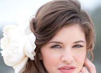 Wedding Hair With Flowers & jewels : Featured Photographer: Agnes Lopez Photography…