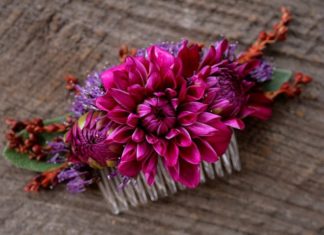 Wedding Hair With Flowers & jewels : fresh floral comb…
