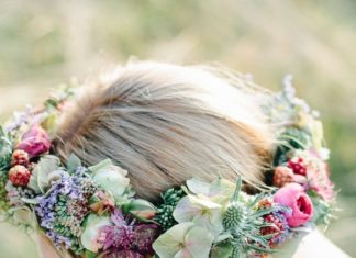 Wedding Hair With Flowers & jewels : Hochzeitsblog Hochzeitswahn – Sei Inspiriert!