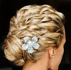 Wedding Hair With Flowers & jewels : love love love this hair…