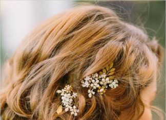 Wedding Hair With Flowers & jewels : Lovely little hair accessories from One World Designs. #wchappyhour #weddingchic…