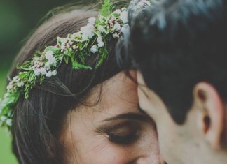 Wedding Hair With Flowers & jewels : melbourne-wedding-photographer-Gum-Gully-Farm-Dandenong-Ranges7-copy…