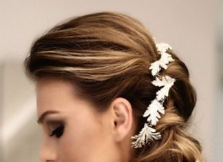Wedding Hair With Flowers & jewels : Pretty curls | Magic wedding photos
