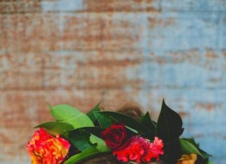 Wedding Hair With Flowers & jewels : Tequila Sunrise Styled Shoot | Junebug Weddings