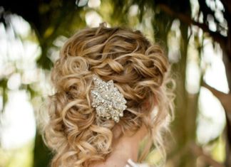 Wedding Hair With Flowers & jewels : #WeddingHairstyles #WeddingHair #Wedding #Wedding Ideas #WeddingVenueInDevon #La…
