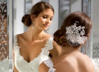 Wedding Hair With Flowers & jewels : Love this! Although I still don't understand what you do about your boobs in…