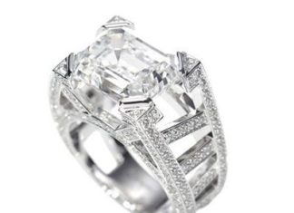 Diamond Rings : ….