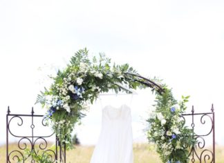 Beautiful Brand Wedding Dresses : Elegant wedding arch and wedding dress: Event Planning: White – Prague Wedding A…