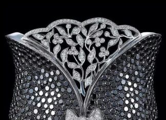 Best Diamond Bracelets : A cufftastic piece by Gilan #jewelleryaddict #cuffbracelet #jewelleryporn……