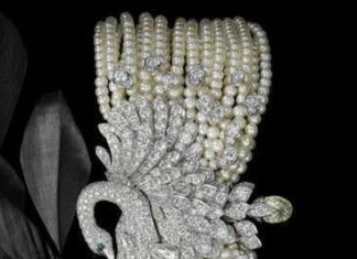 Best Diamond Bracelets : Rouge Cartier via:…