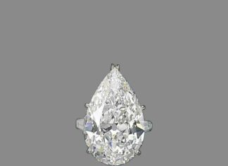 Diamond Rings : A pear-shaped diamond ring, by Harry Winston #engagementring #christiesjewels…