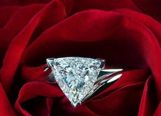 Diamond Rings : Brilliant and trilliant, love it, so radiant and unique!…
