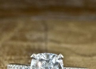 Diamond Rings : Ivy December 2011 gorgeous 1.8mm diamond band makes this ring delicate, feminine…